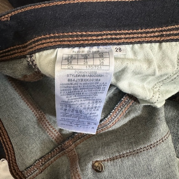 3 pairs of Guess jeans. - Picture 8 of 13
